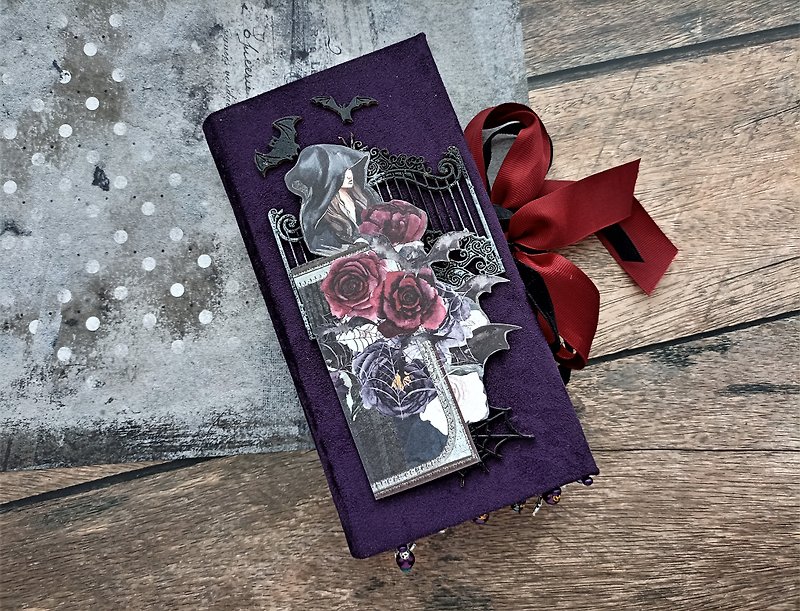 กระดาษ สมุดบันทึก/สมุดปฏิทิน สีม่วง - Witch journal handmade Witchy flowers moon diary Magic grimoire dream chunky