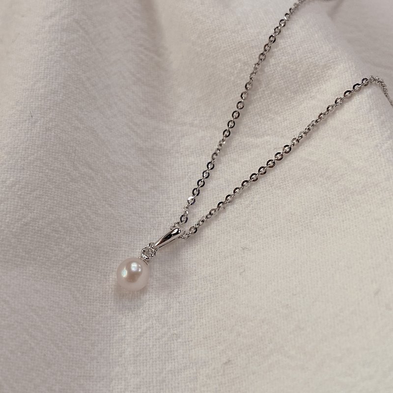 Shining Aurelia | Diamond Pearl Pendant - สร้อยคอ - เพชร ขาว