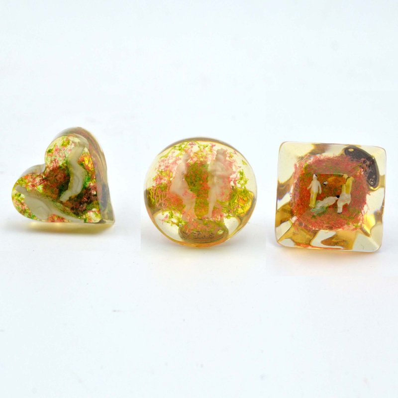 TIMBEE LO Clearance Handmade White Puppet Ice Cube Ring A set of 3 only not sold in bulk only one set - แหวนทั่วไป - เรซิน หลากหลายสี