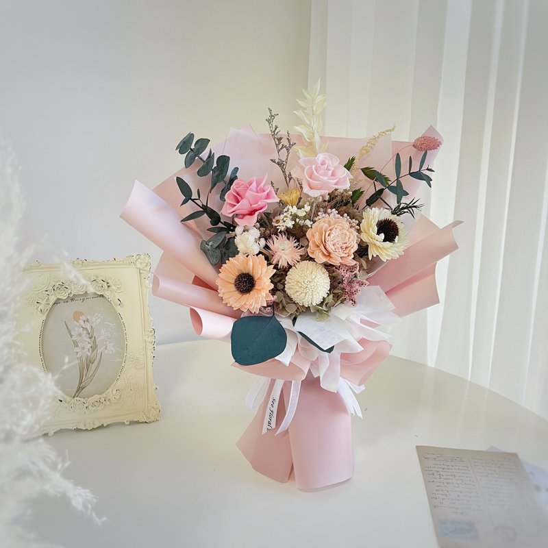 SEE Floral Design永生花 不凋花 乾燥花-勿忘我畢業花束(L) - 乾燥花/永生花 - 植物．花 