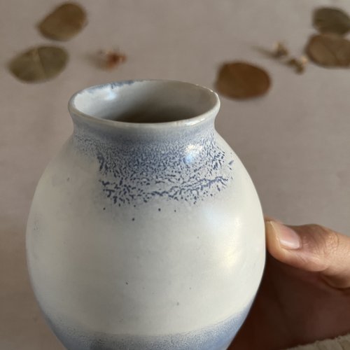 温もり感じる手作り陶器花瓶 陶製 一輪挿し花器 （花瓶 一輪挿し 陶器（花瓶 陶器 一輪挿し