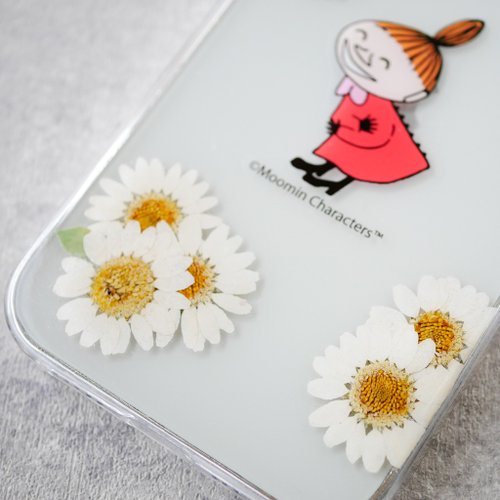 Pinkoi x Moomin】リトルミイ little myのノースポール押し花iPhoneケース - ショップ schaf スマホケース・カバー  - Pinkoi