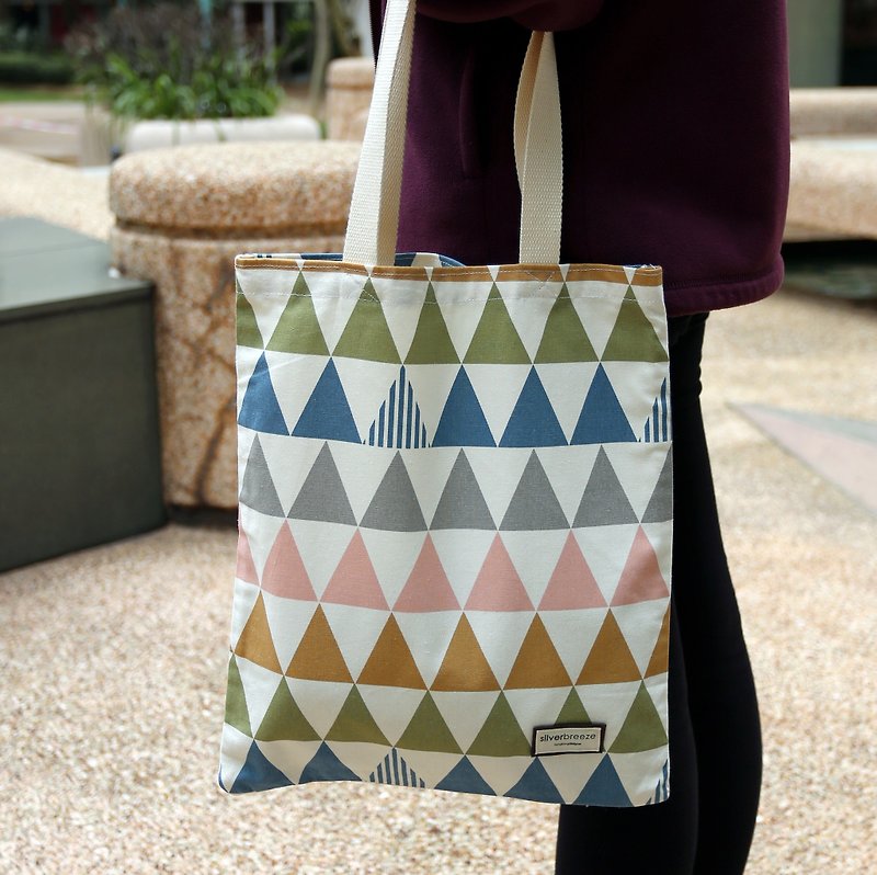 Silverbreeze 2-in-1 portable shoulder and shoulder bag, shoulder bag-triangle pattern (E7) - Messenger Bags & Sling Bags - Other Materials Multicolor