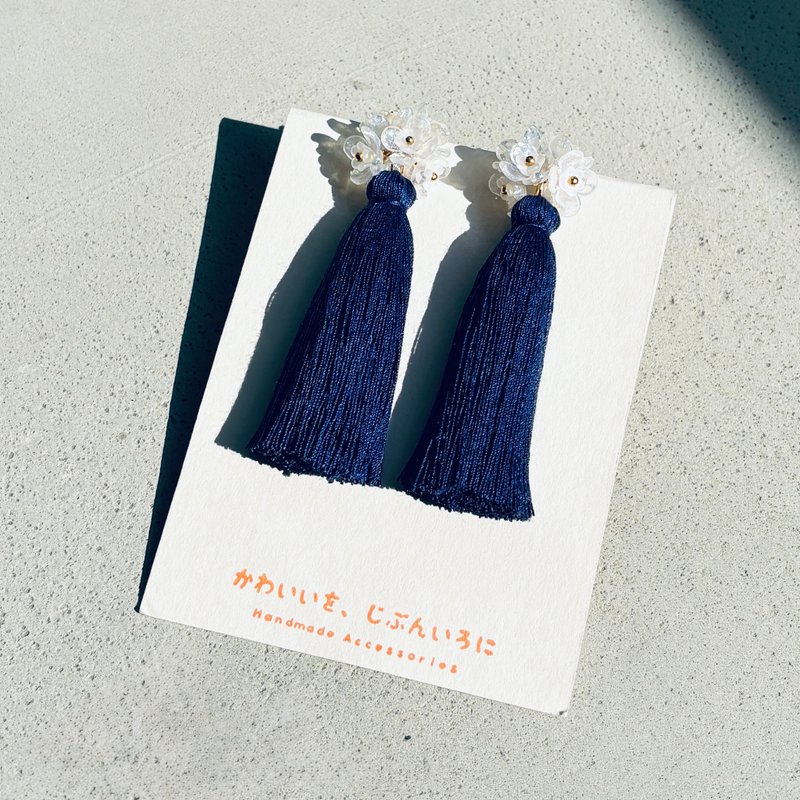 ジャスミンイヤリング - 耳環/耳夾/耳骨夾 - 繡線 藍色