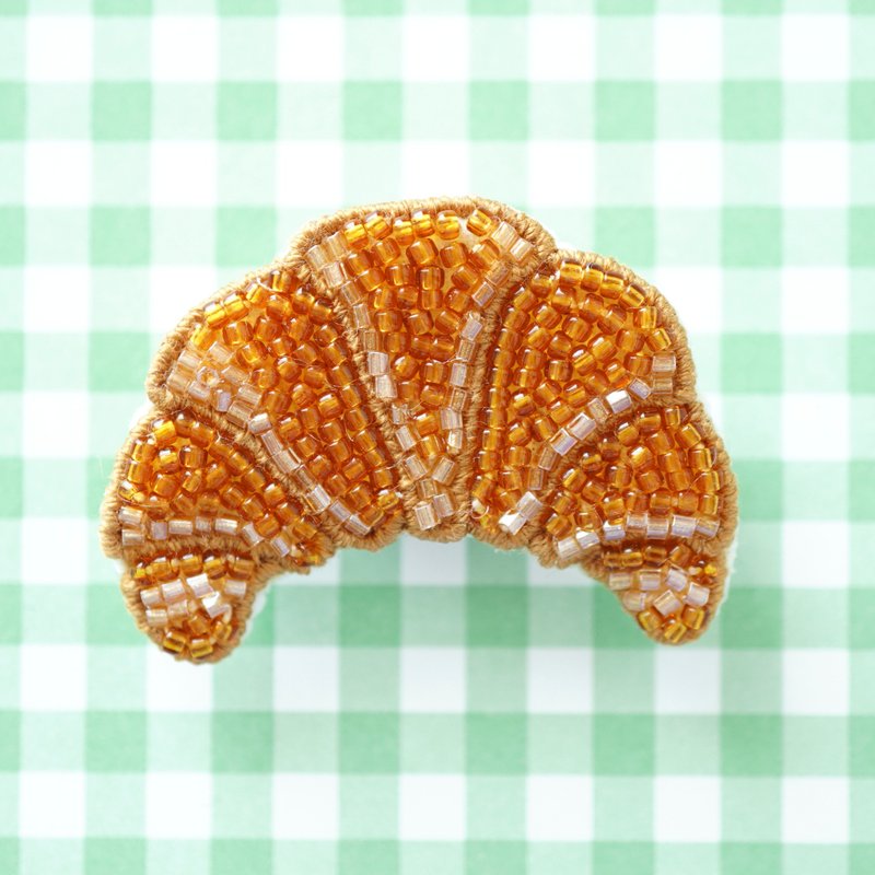 クロワッサンのブローチ　ビーズ刺繍 - 胸針 - 其他材質 咖啡色