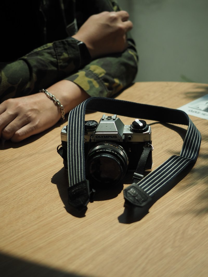 Worker / SMALL SIZE  / CAMERA STRAP by YESIDID สายสะพายกล้อง - ขาตั้งกล้อง - หนังเทียม สีเทา