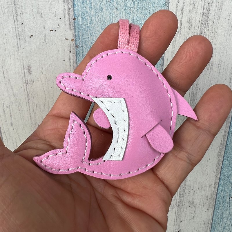 Healing small things pink cute dolphin hand-stitched leather charm small size - พวงกุญแจ - หนังแท้ สึชมพู