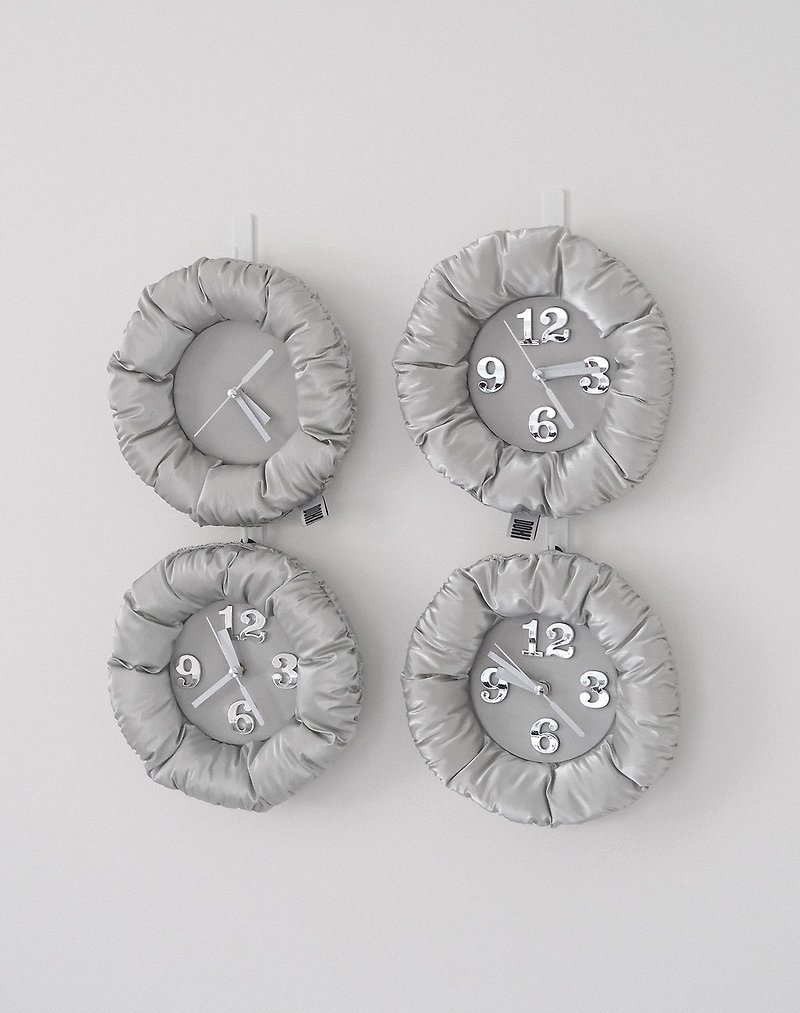 Souffle Clock Small - 時計 - その他の素材 シルバー