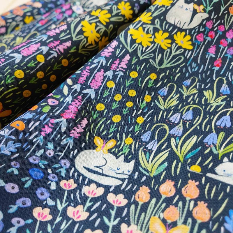 【受注制作】 ニャンコとちょうちょとお花畑のスカート USAcotton 日本製 輸入生地 ロングスカート 猫 CAT Free size - 裙子/長裙 - 棉．麻 藍色