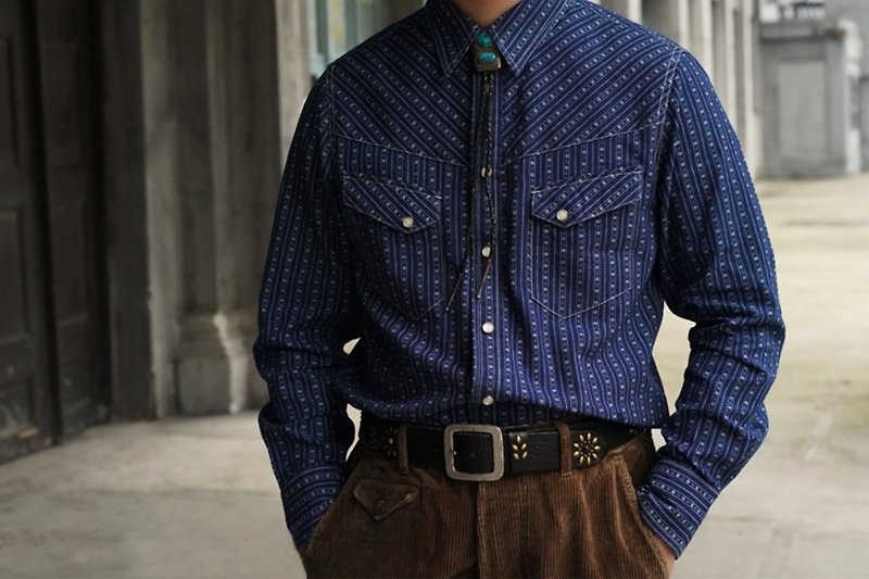 美式復古 1950s 靛藍拔染條紋印花西部襯衫 無性別穿搭 - 男 T 恤 - 棉．麻 藍色