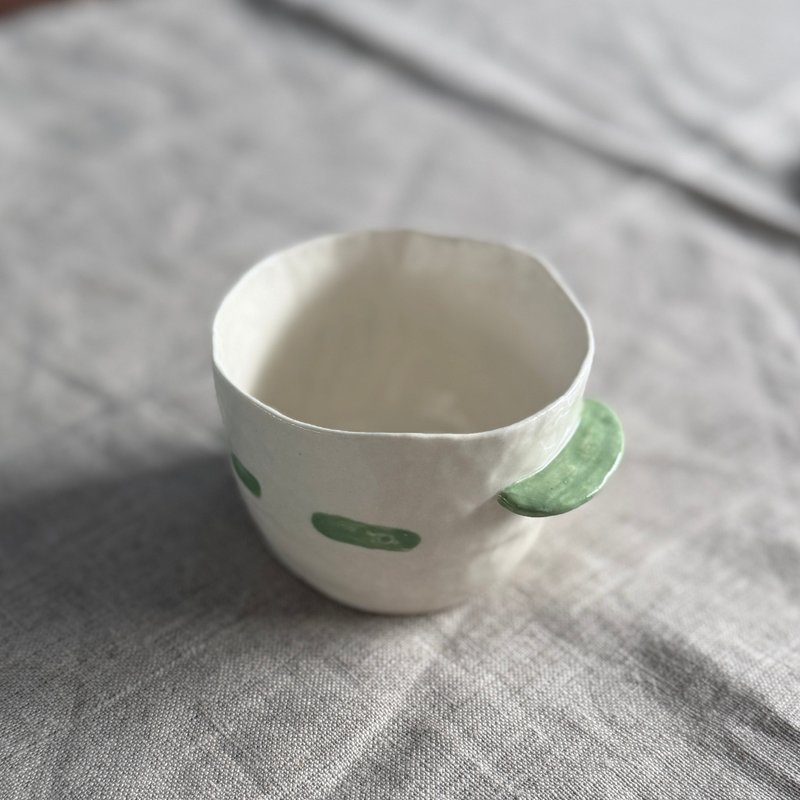 手捏有耳寬口杯/未完成之島-森森 - 咖啡杯/馬克杯 - 陶 