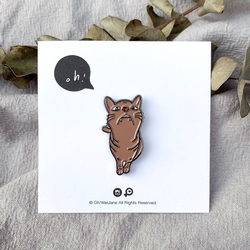 Look at meow look || Metal badge pin brooch pin - Brooches - Other Metals Brown