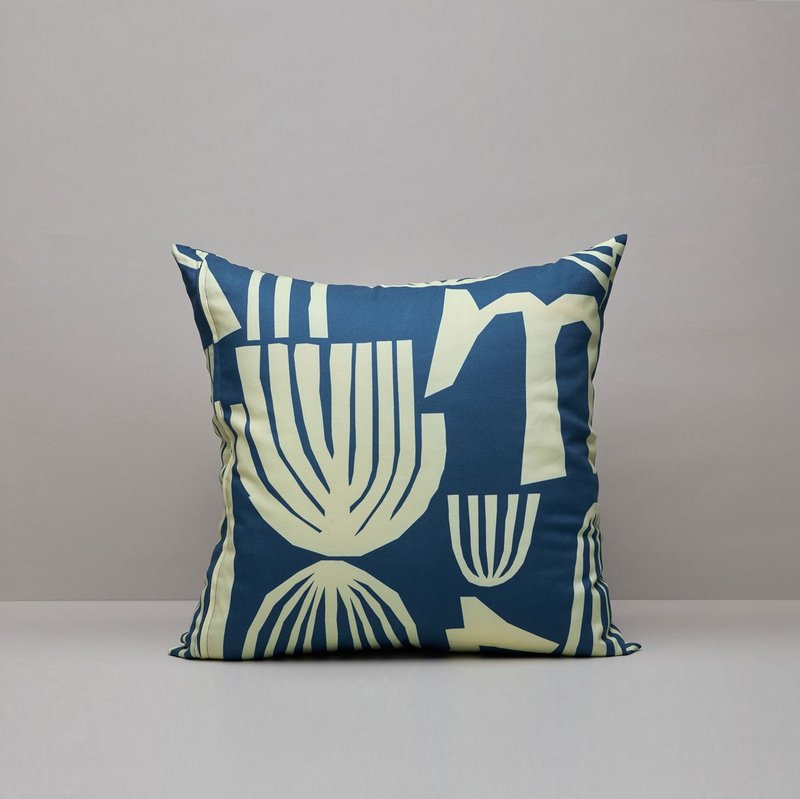 Cushion / Mixed breed Peacock / Cushion not included - Pillows & Cushions - Cotton & Hemp 