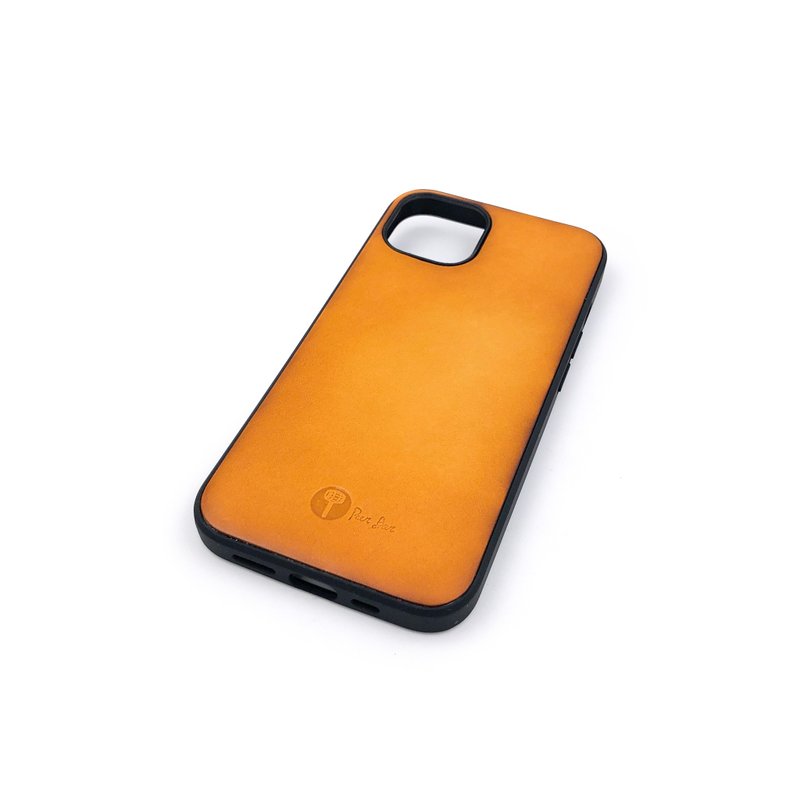 手工植鞣皮革-iPhone 13 手機殼 - 手機殼/手機套 - 真皮 卡其色