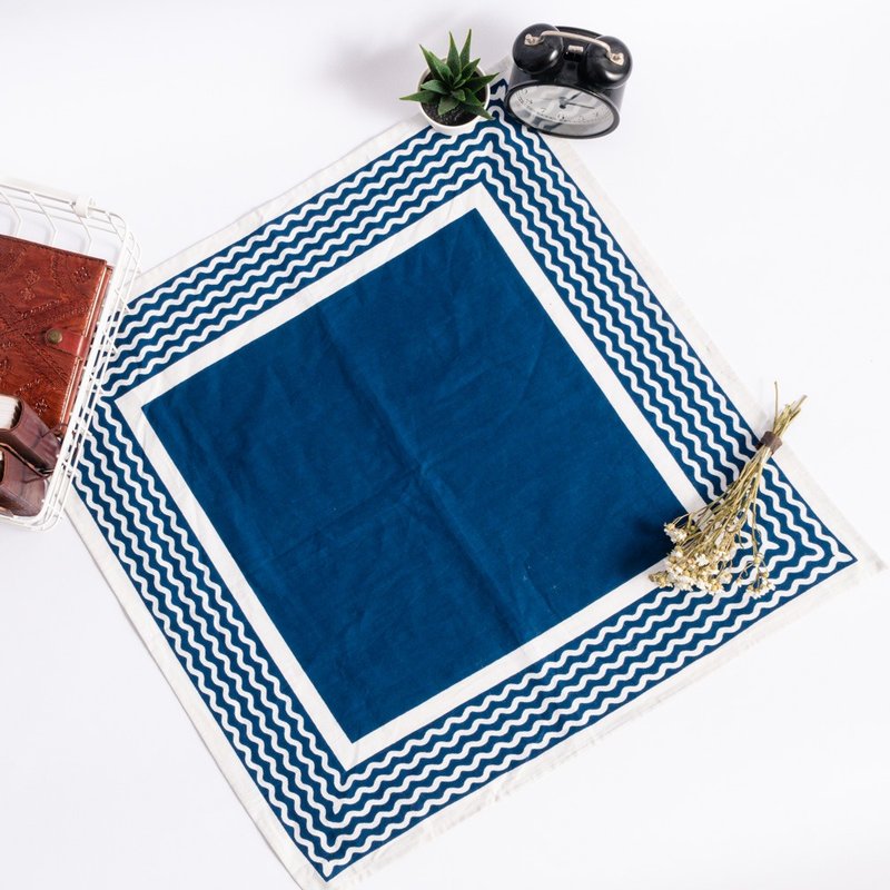 Cover dyed cloth universal towel / printed handkerchief - small island in the lake - ผ้ารองโต๊ะ/ของตกแต่ง - ผ้าฝ้าย/ผ้าลินิน สีน้ำเงิน