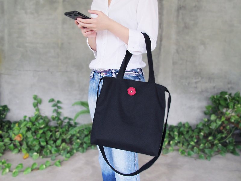 [Little Red Flower] Portable Shoulder Backpack/Embroidered Pin Side Backpack Crossbody Bag Green Bag - กระเป๋าแมสเซนเจอร์ - วัสดุอื่นๆ สีดำ