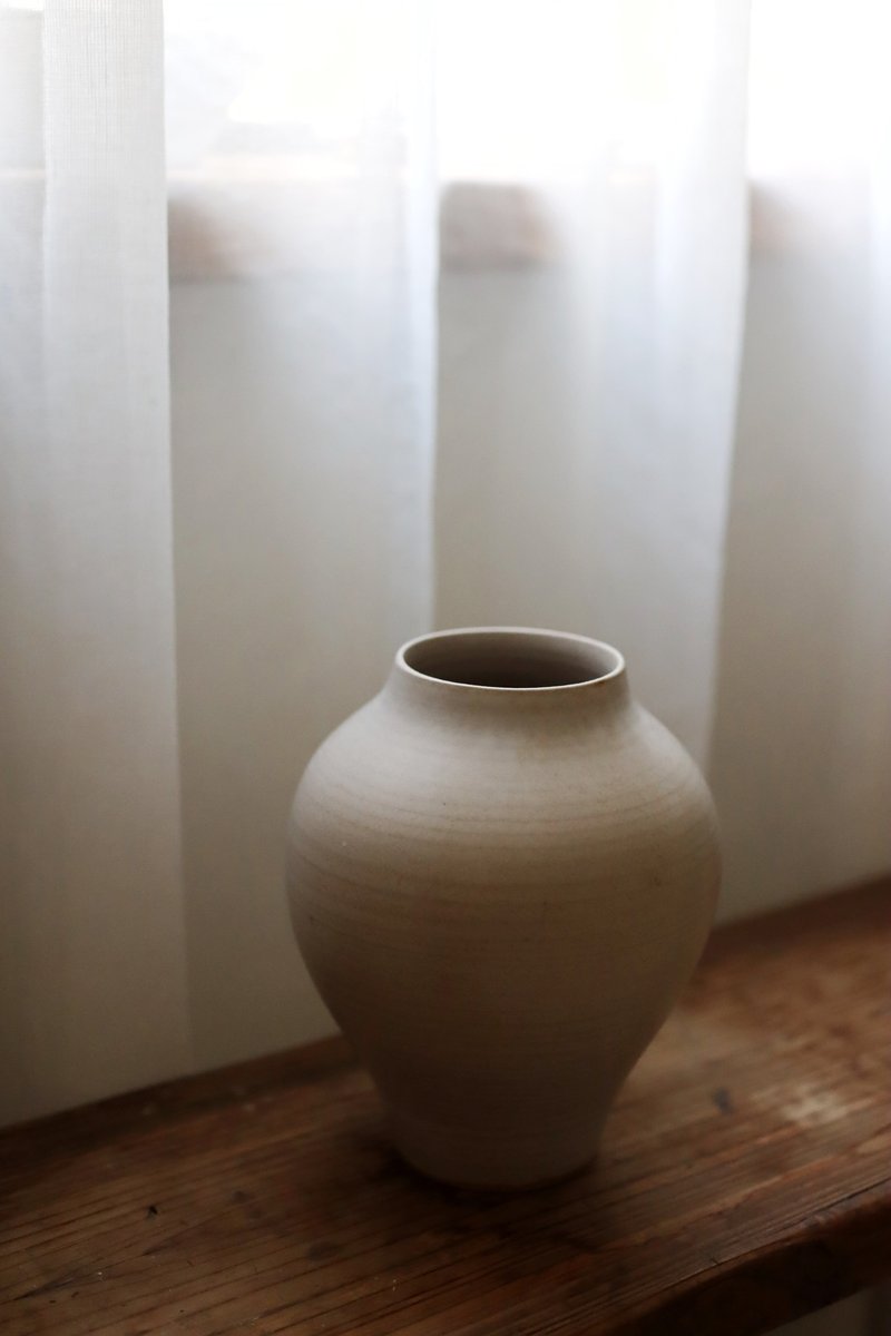 霧白釉極簡花器 - 花瓶/花器 - 陶 白色