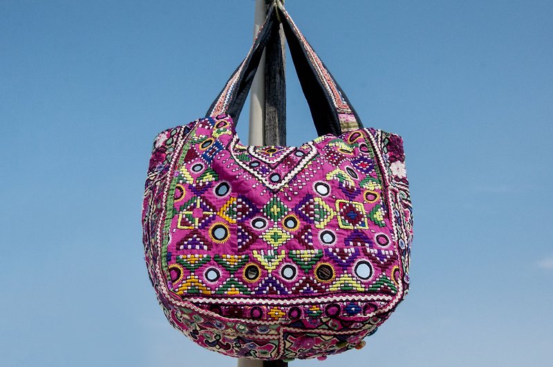 Hand-embroidered cross-body bag, ethnic wind bag, side backpack, shoulder bag, handmade bag, embroidery bag-Gubu boro - Messenger Bags & Sling Bags - Cotton & Hemp Multicolor