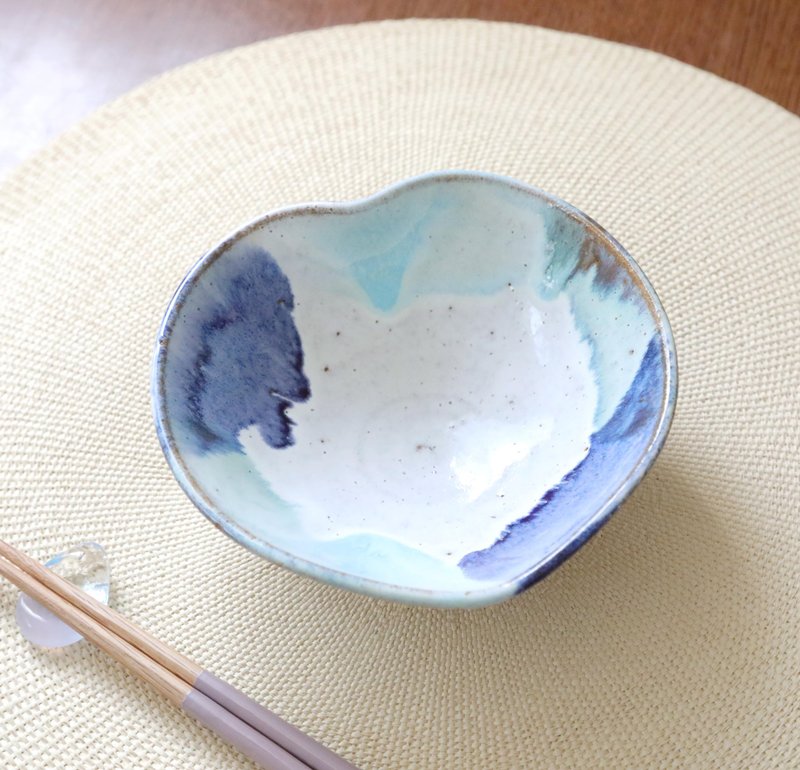 涼やかブルーグリーン にじみ模様の木の葉鉢 - 碗 - 陶 藍色