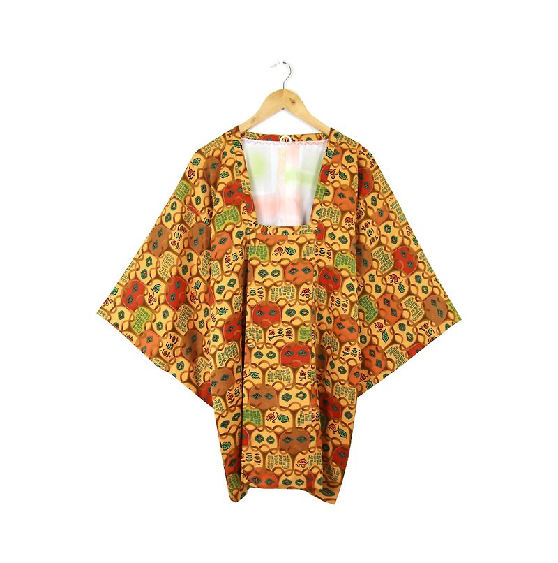 Back to Green::日本帶回 彩虹金黃村莊 vintage kimono (KBI-13) - 外套/大衣 - 絲．絹 橘色