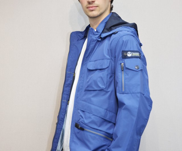 Travel jacket with on sale zip off sleeves