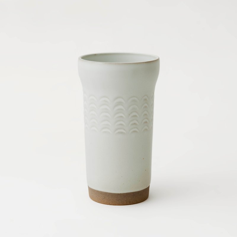 Good Auspicious Day HAO life_Four Seasons under the Eaves_curved ceramic cup/coffee cup (full 450ml) - Mugs - Pottery White