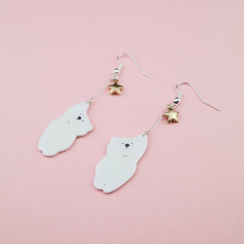 OMO Mo hanging up the white bear heat shrinkable earrings without ear hole ear clip - ต่างหู - ดินเหนียว 