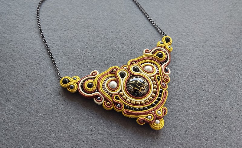 金項鍊 Brown golden statement necklace, Boho Ethnic necklace, Soutache embroidered - Necklaces - Other Materials Gold