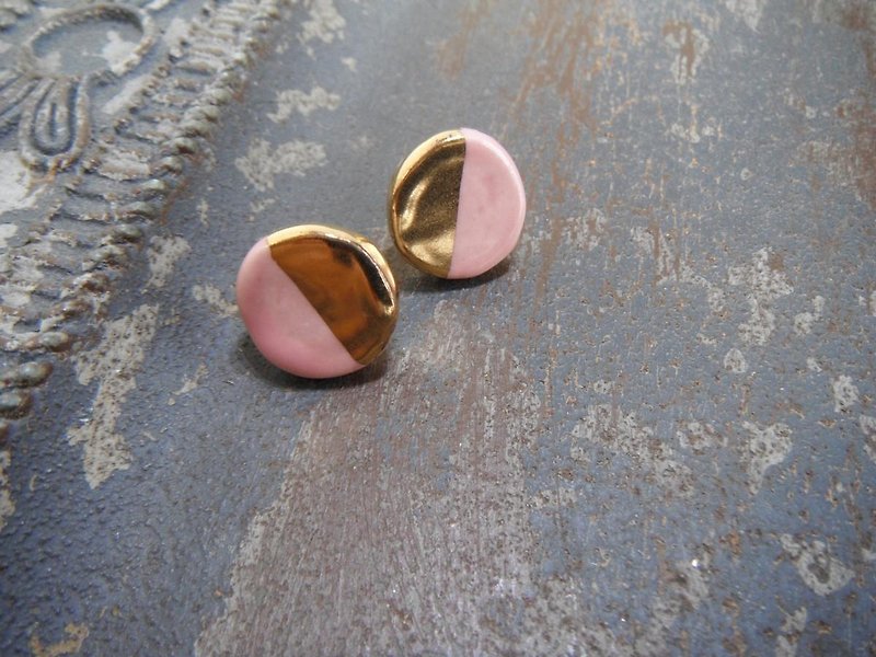 Golden round twin color piercing plum - Earrings & Clip-ons - Pottery Pink