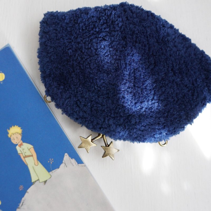Ba-ba handmade Crochet pouch No.C1549 - 化妝包/收納袋 - 其他材質 藍色