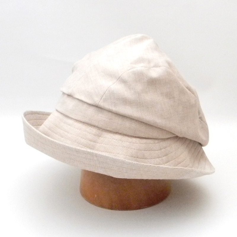 Although it is a collar, it is not exaggerated. A sunbury & fashionable crosche drifts in a sense of mode. Thanks to the inclination of Brim, the small face effect is enormous too 【PL 1627 - Br】 - Hats & Caps - Cotton & Hemp Khaki