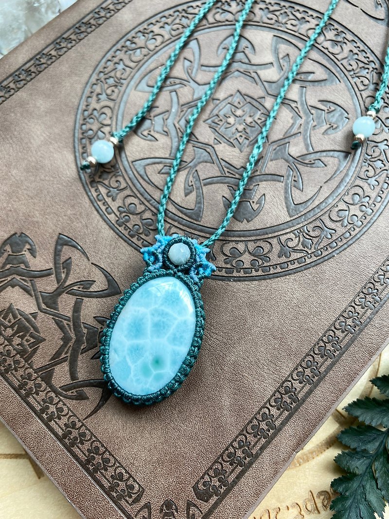 P138 Wax braided pattern sea Stone(La Lima) Stone Aquamarine bead necklace Necklace
