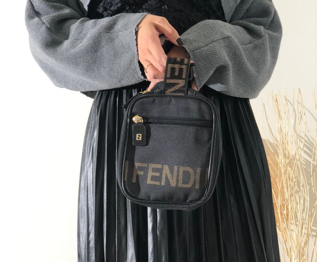 日本直送 名牌中古包 】FENDI フェンディ ナイロン ロゴ ミニバッグ