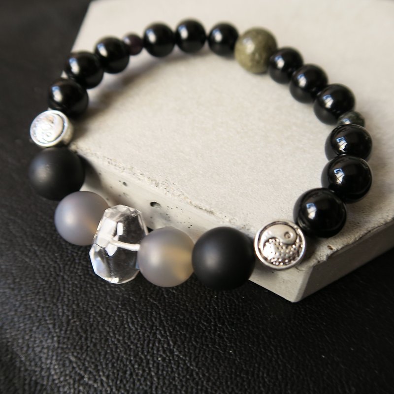 Nothing [Spiritual • Small Hand-made] Black Onyx. White Crystal. Grey Agate. Golden Stone. Tai Chi Tibetan Silver. Unisex Neutral Single-Loop Bracelet Gift - สร้อยข้อมือ - เครื่องเพชรพลอย สีดำ