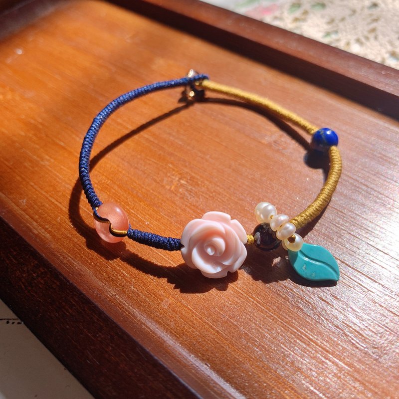 Handmade on schedule. Natural Queen Shell Rose Carved Southern Red Agate Peace Buckle Pearl Lapis Bracelet - สร้อยข้อมือ - หยก หลากหลายสี