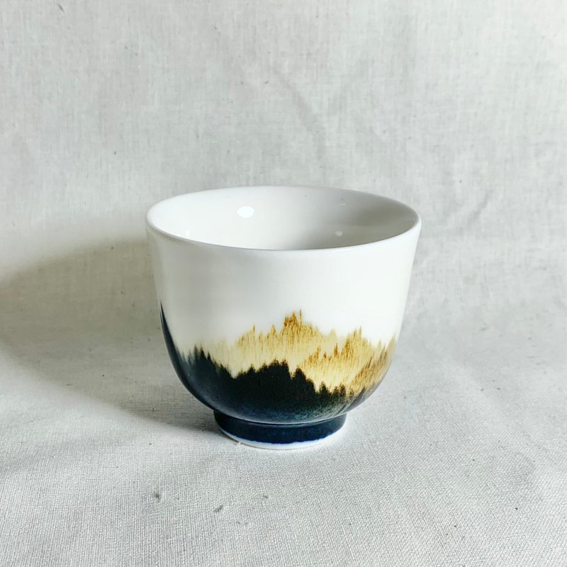 Chinese Painting Landscape Beauty Cup 90ml Qiu Yuning Yingge H3-06 - Teapots & Teacups - Porcelain White