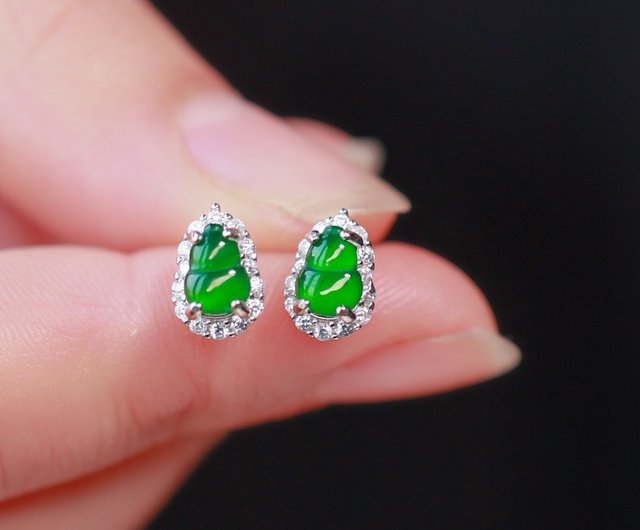 Female hollow pattern orders Fulu green diamond gourd earrings