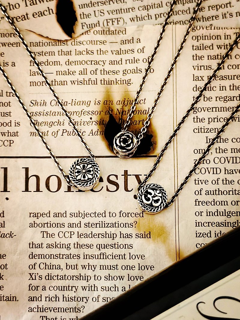 [New Product] Cross/Rose/Om Necklace/ Silver Chain 40/45cm - สร้อยคอ - เงินแท้ สีเงิน