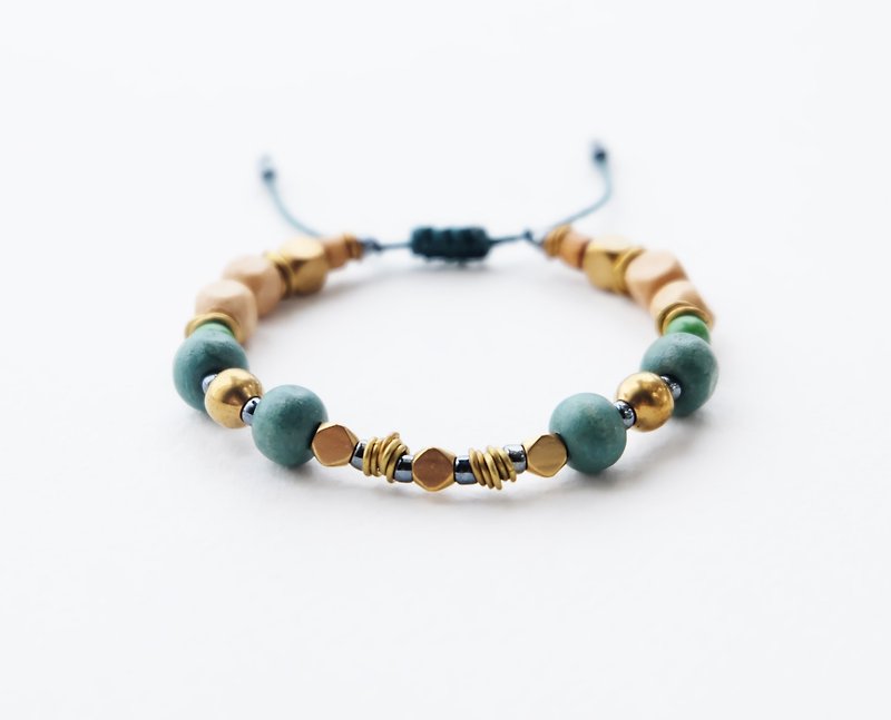 Green wooden beads string bracelet with brass materials  - Bracelets - Other Materials Green