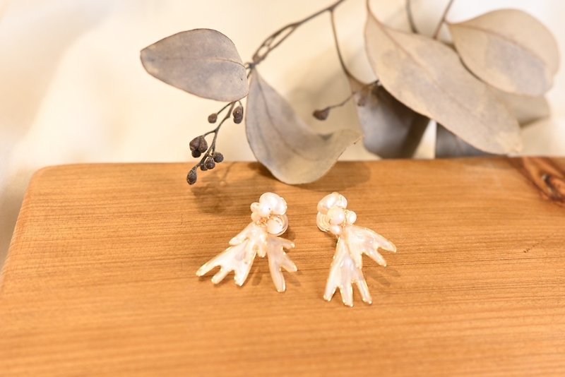 white pearl elf - Earrings & Clip-ons - Other Materials White