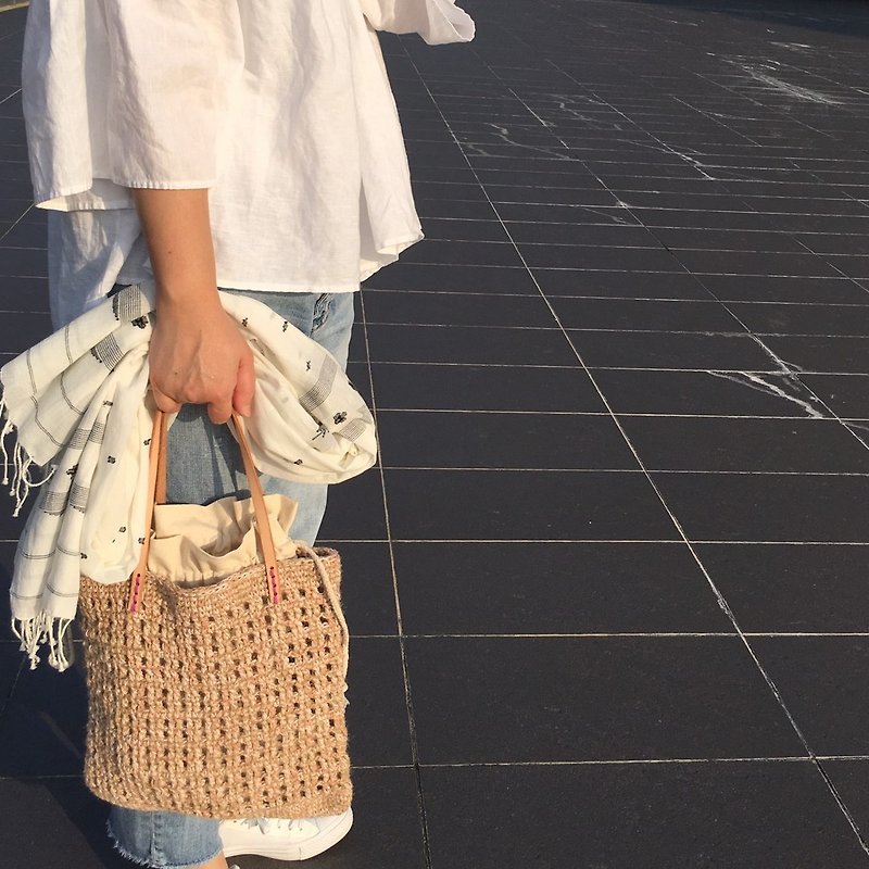 Grid tote bag - กระเป๋าถือ - ผ้าฝ้าย/ผ้าลินิน 