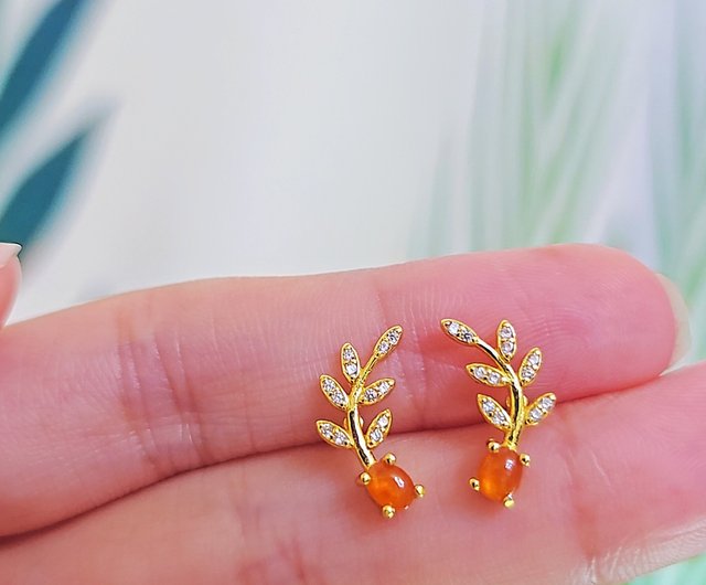 エメラルド✨????のたて爪の✨シルバーピアス✨✨????アクセサリー