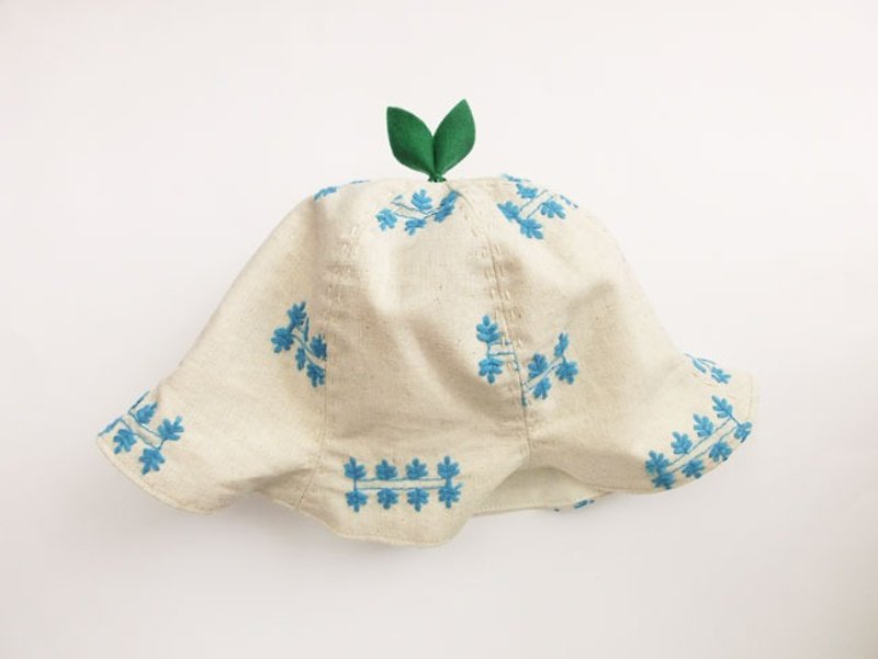 Grow Up! Leaf Hat for Baby & Toddler / Embroidery Blue  - ผ้ากันเปื้อน - ผ้าฝ้าย/ผ้าลินิน สีน้ำเงิน