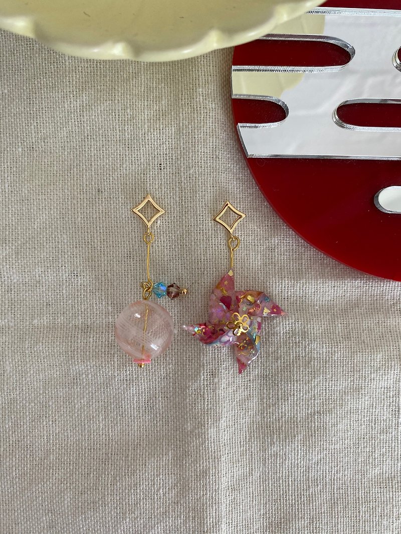 Washi windmill. Ear hooks. Clip-On - Earrings & Clip-ons - Resin Pink
