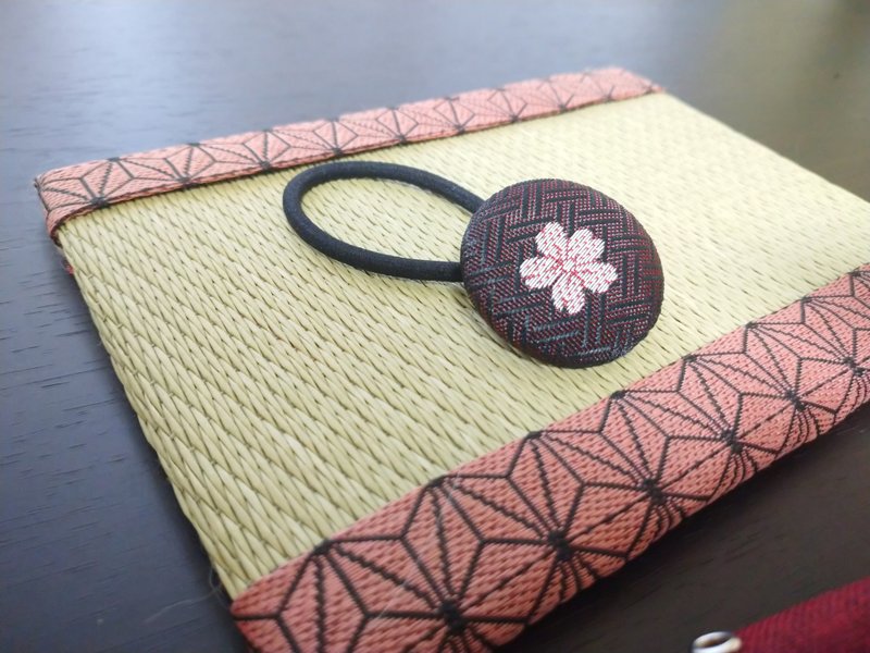 【桜】こげ茶色　ヘアゴム　髪飾り　日本製　ハンドメイド - 髮夾/髮圈 - 其他材質 咖啡色