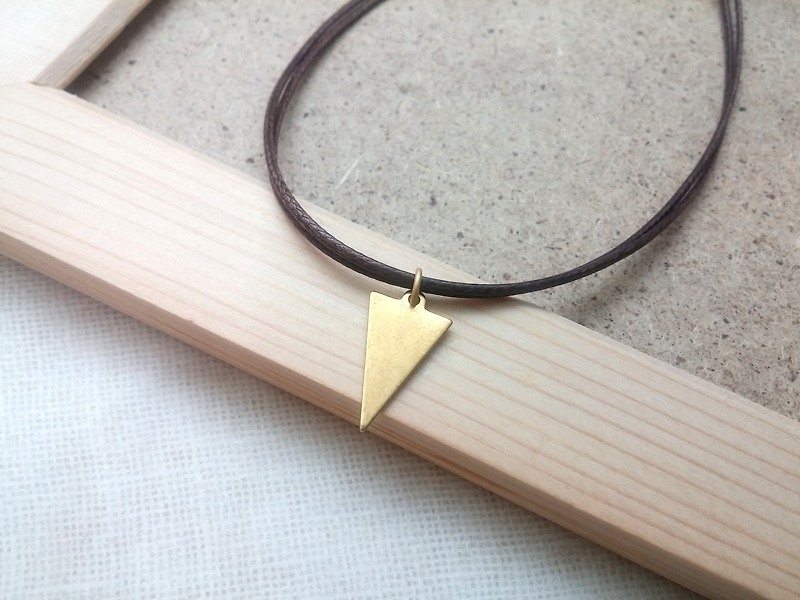 Wax line necklace Bronze triangle plain simple Wax rope thin line - Collar Necklaces - Other Metals Gold