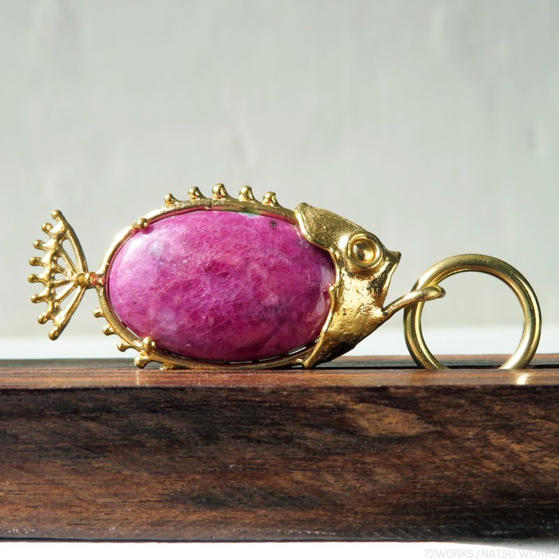 ルビー in ゾイサイト フィッシュ チャーム / Ruby & Zoisite Fish charms - 吊飾/掛飾 - 寶石 紅色