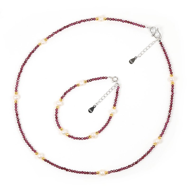 Fresh Water Pearl Garnet Bracelet & Necklace - สร้อยคอ - เครื่องประดับพลอย หลากหลายสี