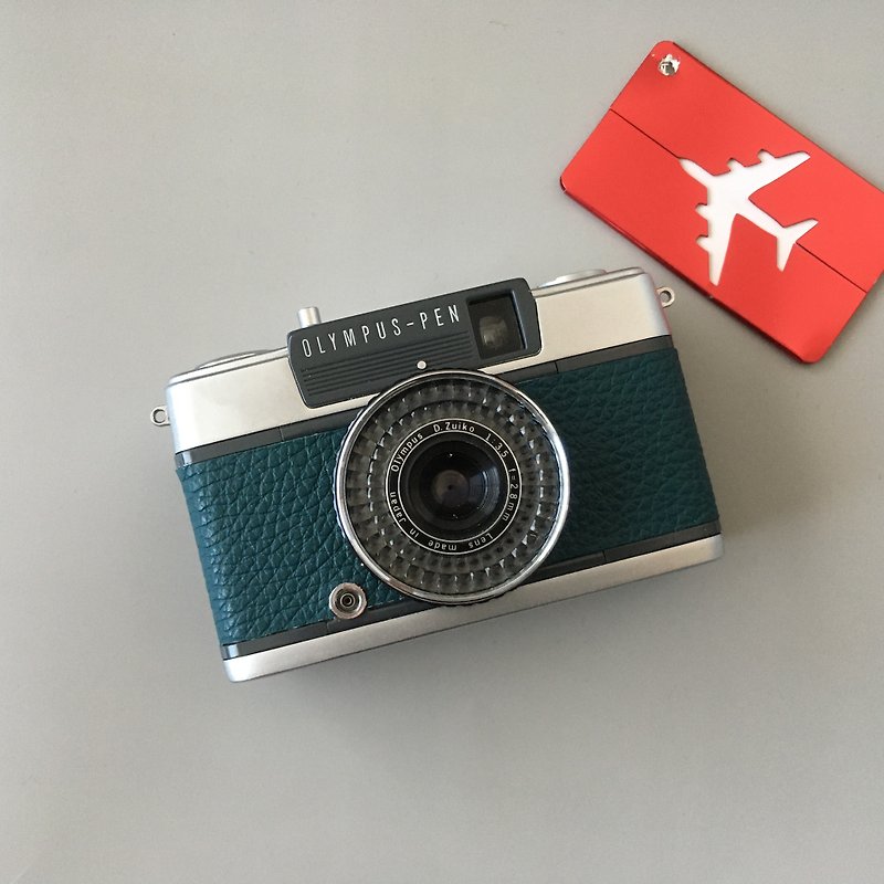 Olympus PEN EE-2  Half Size Film Camera with green leather - กล้อง - โลหะ สีเขียว