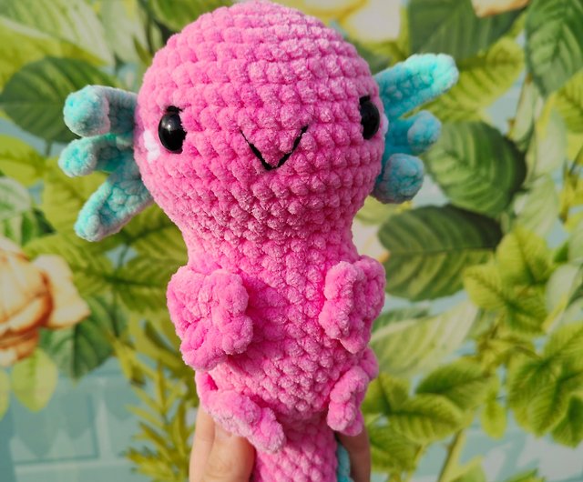 Lise & Stitch - Axolotl CROCHET KIT (english see below) Le kit avec tout le  nécessaire pour crocheter votre petit Axolotl est disponible dans ma  boutique  ! Disponible en trois couleurs 